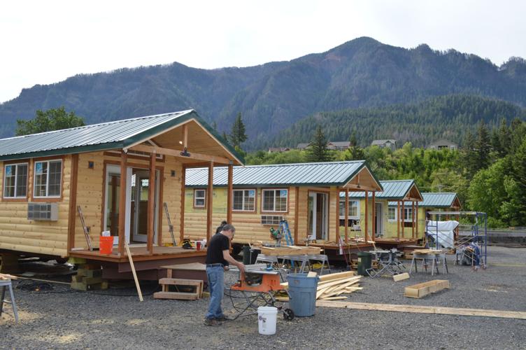 08-19 A CL portable cabins interior, Roger Hicks 2.JPG