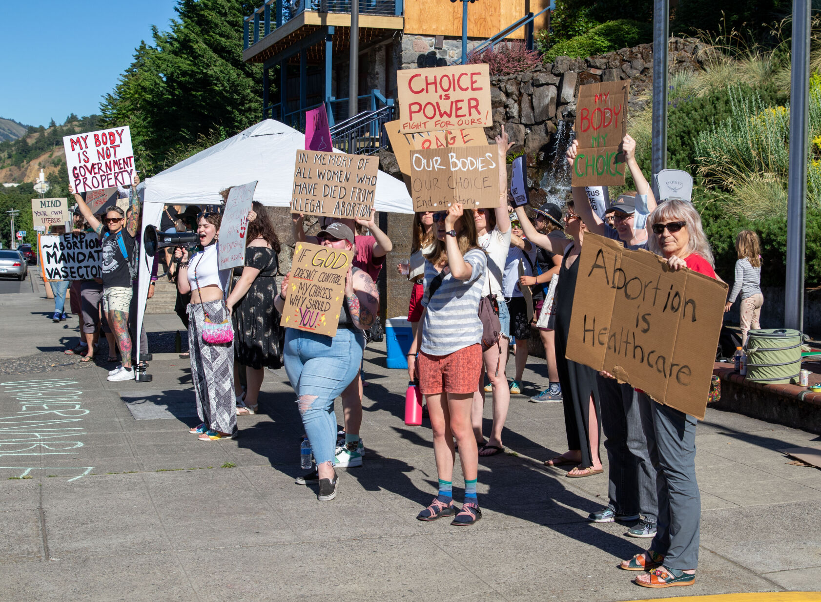 Hood River protest June 24