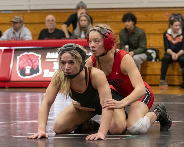 Bruin sophomore Eda O’Connor during a dual this winter.