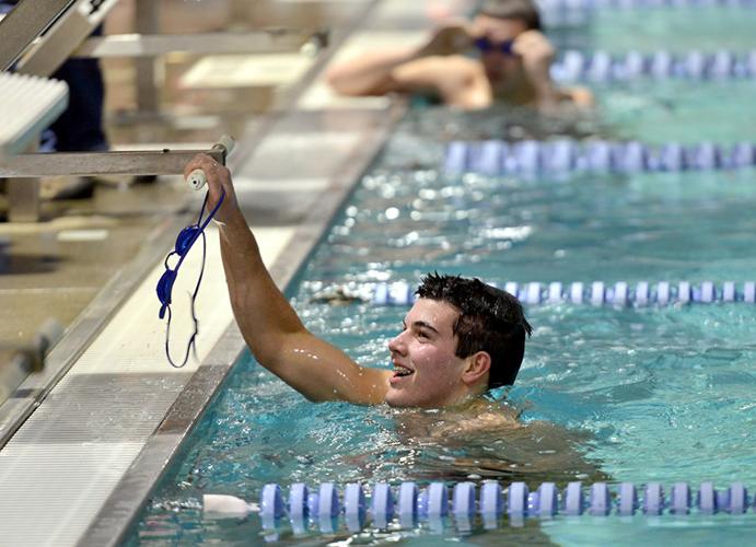 Swimmers claim 15 titles at 2015 Columbia River Conference finals