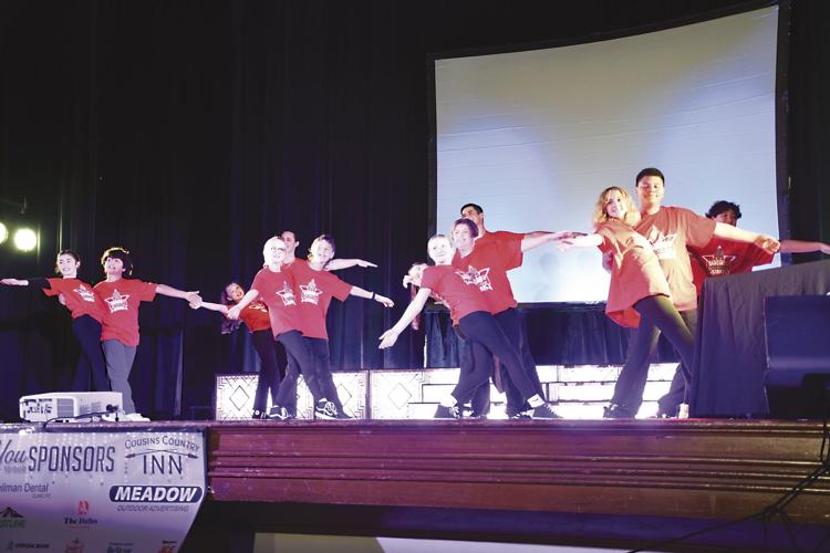 DSC_8209 Entertainment PRINT.jpg