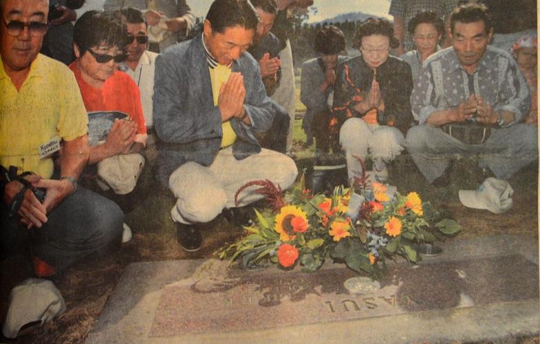 Hood River history 2002