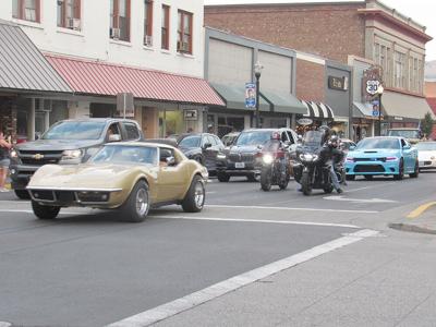Cruising the Gorge