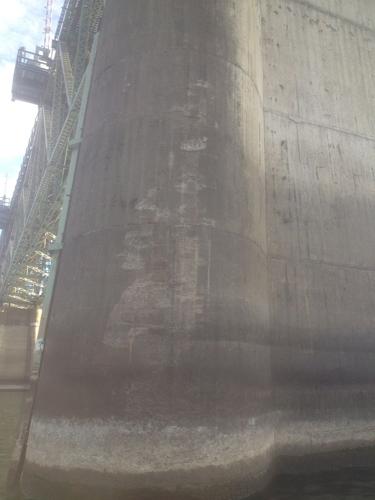 Hood River Bridge struck by vessel