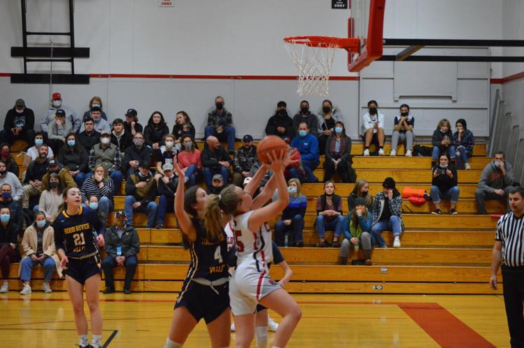 CH 15Maggie Bryan vs HR 4 Mallory McNerney and 21 Tiegan Slatt TW.jpg