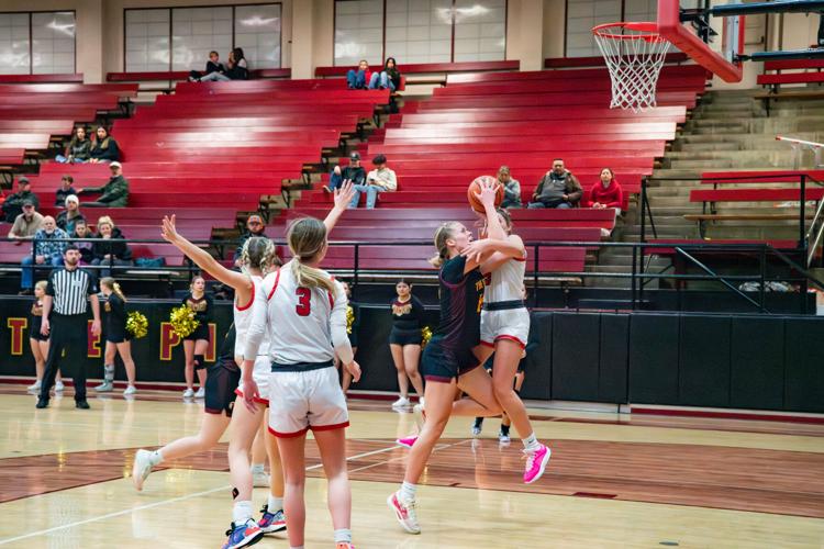 202412113 TDHS Basketball - LBooth-7.jpg