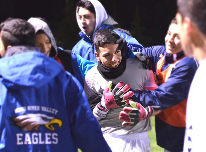 HRV defeats Wilsonville 2-0, plays Woodburn 1 p.m. Saturday for 5A title