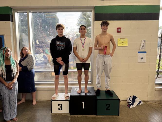 Felipe Mendez winner 100 breast.jpg
