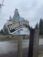 Hood River Winery reopens