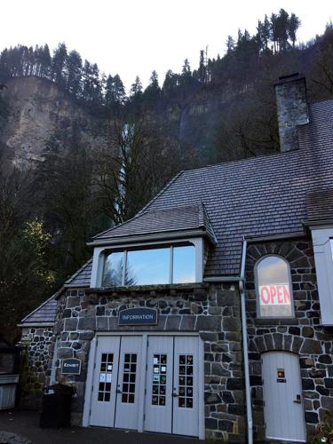 Multnomah Falls Lodge reopens