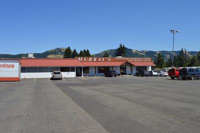 Murray’s announces Clearance Center closure