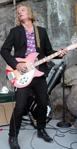 A3 peter buck.jpg