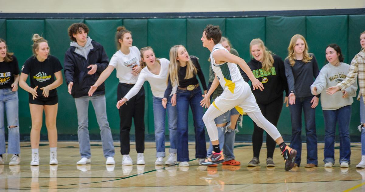 South Wasco moves on to 1A playoff second round Play Union Saturday