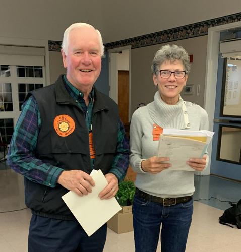 Central Gorge Master Gardeners receive completion certificates and awards 2022