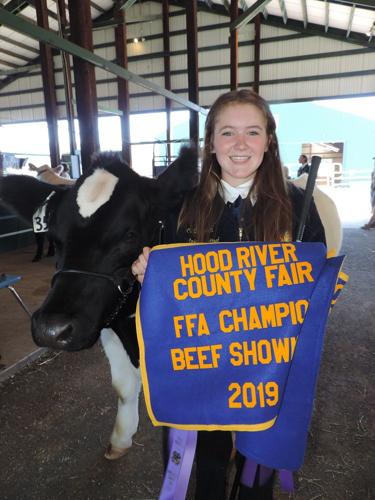 A8 celilo brun and magpie.JPG