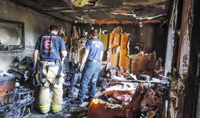 Hood River woman escapes apartment fire