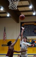 Eagles eye boys basketball state playoff berth