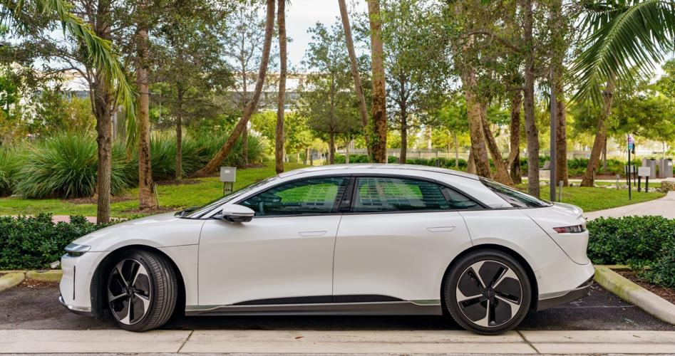 shutterstock_2374083315