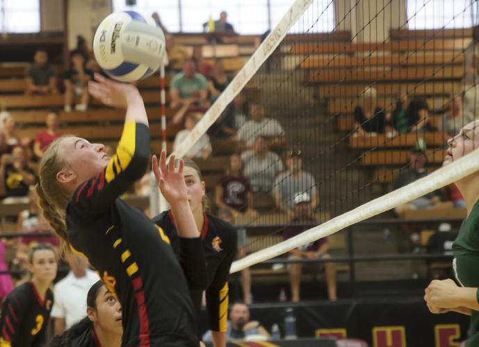 The Dalles volleyball versus Pendleton