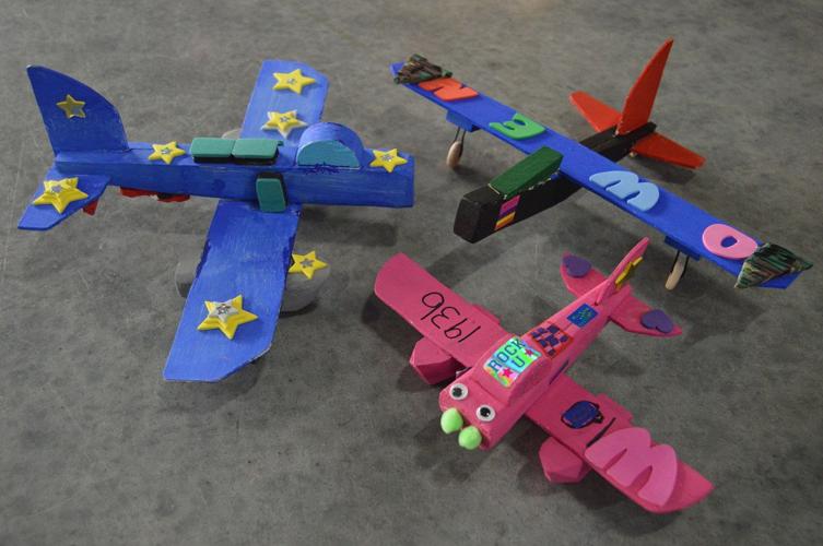 Art of Flight: Artist, WAAAM help students