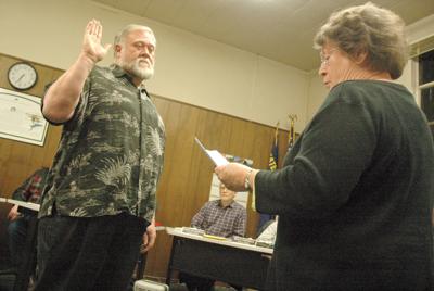 Cascade Locks City Council puts off filling vacancy
