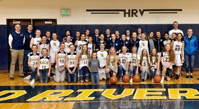A7 Hood River Girls Travel Team Photo .jpg