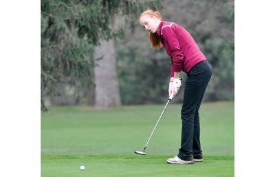 Riverhawk golfers secure fifth place