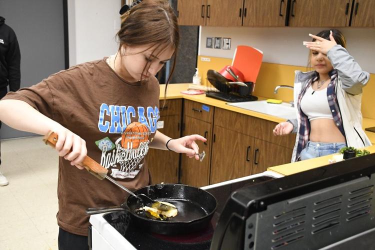 Student chefs compete at Columbia High