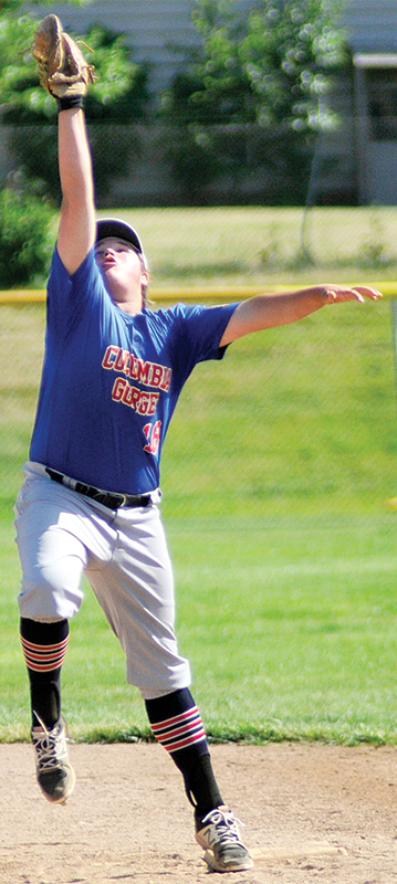 Hustlers capture third at opening tourney