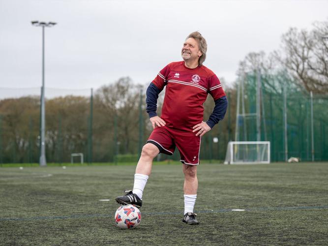 messiwalkingfootball_featured