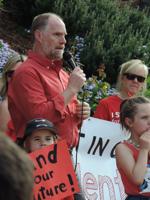 Mayor Paul Blackburn announces resignation