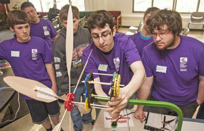 Windmills show student ingenuity at CGCC event