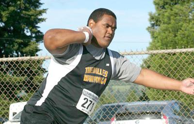 Tunai grabs third place in shot put event