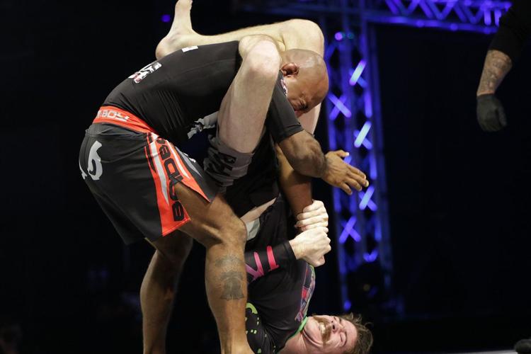 Former HRVHS wrestler wins match in first ever Combat Jiu Jitsu Worlds event