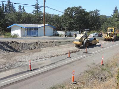 Wine Country Avenue opens, linking Cascade and Country Club