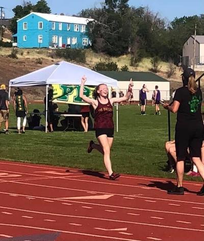 Chloe Bullock wins the 3K
