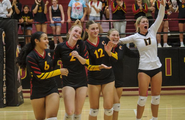 The Dalles volleyball versus Pendleton