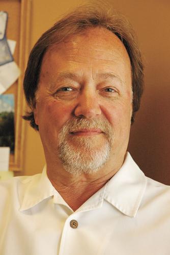 ELECTION 2014: Realtor Greg Colt announces Hood River Mayoral run