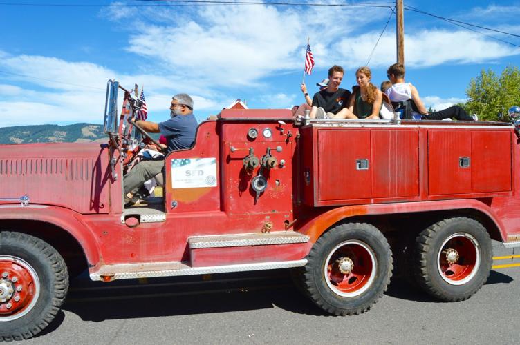 Odell celebrates Fourth of July with parade