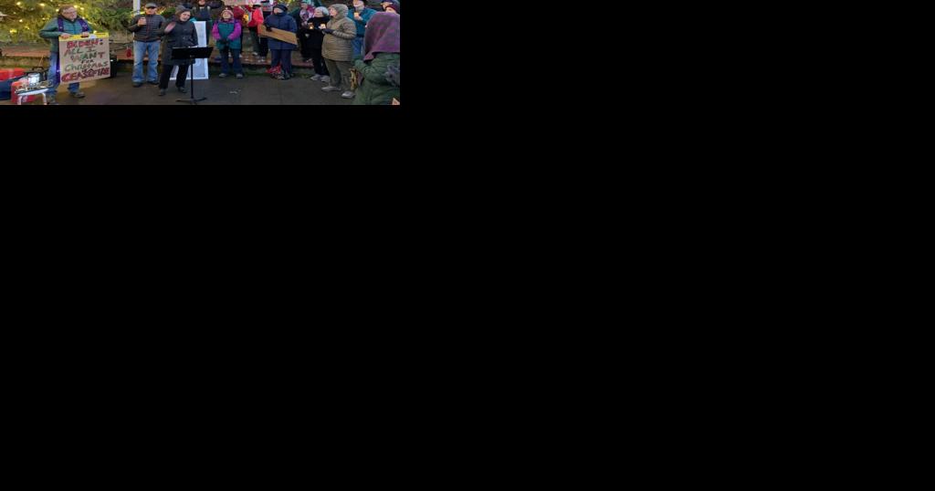 Peace vigil draws crowd - Vimarsana News