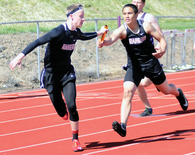 1A tracksters gain ground at Husky Invite