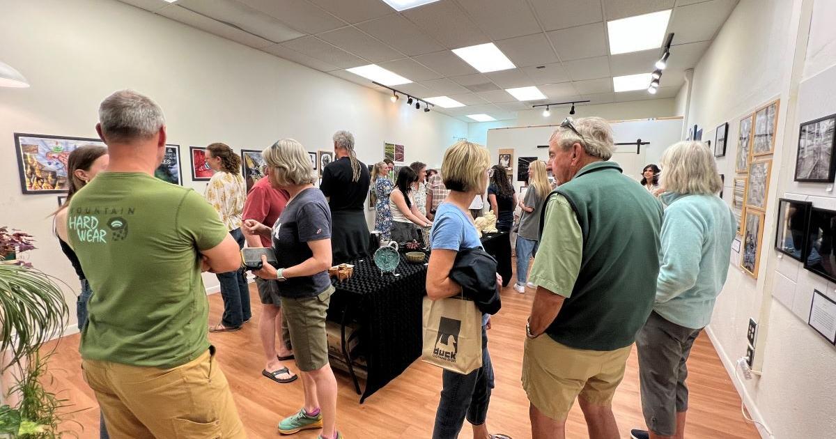 Hood River Valley High art show June 2 - Vimarsana News