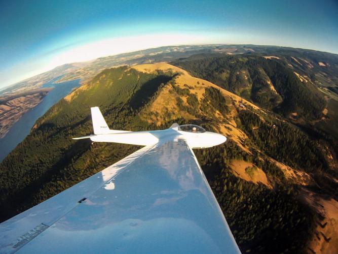 Hood River Soaring: New nonprofit begins youth outreach program