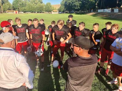 Dufur football, 2019