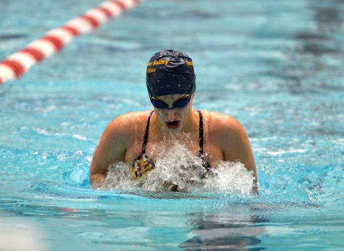Swimmers claim 15 titles at 2015 Columbia River Conference finals