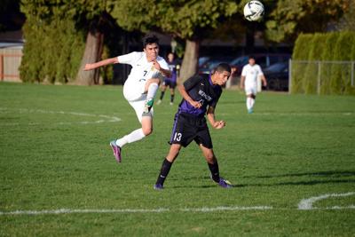 HRV boys soccer shuts out Hermiston to go 2-0 in league