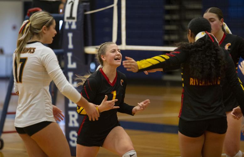 eug 110422 State VB 20.JPG