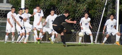 Eagle boys soccer blasts Mountain View, advances to semis