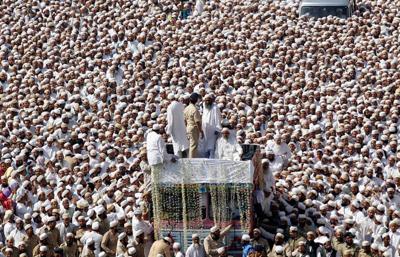 18 dead in funeral stampede