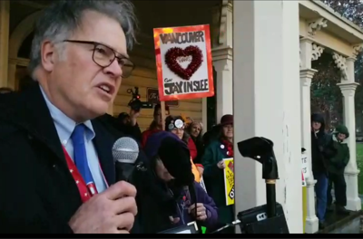 Wash. Gov denies oil terminal, HR city voices agreement